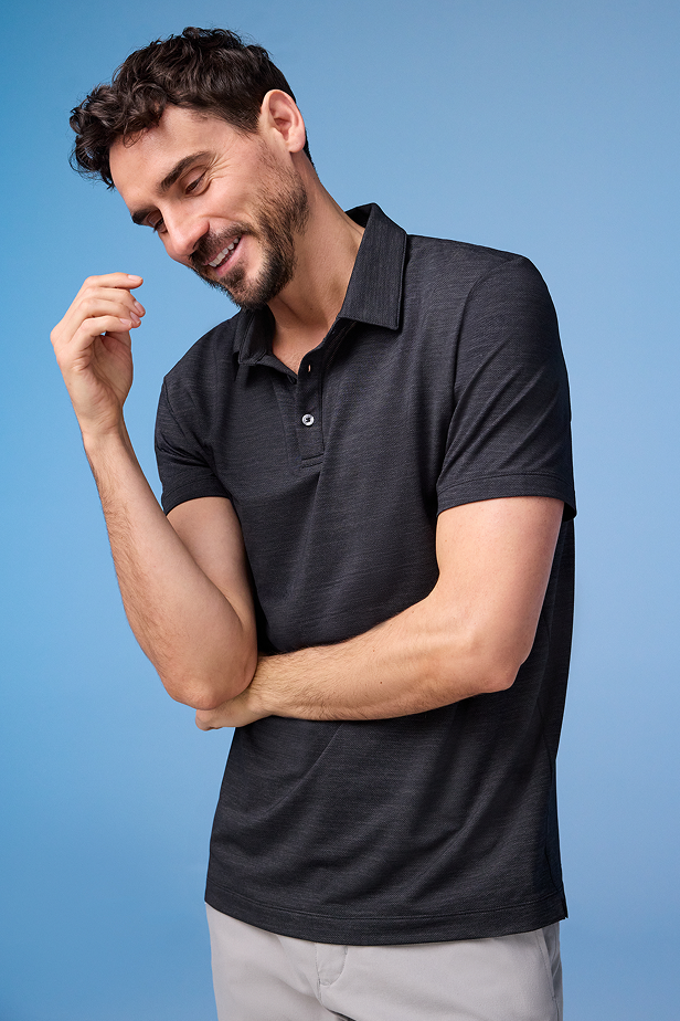 Man wearing Airknitx polo